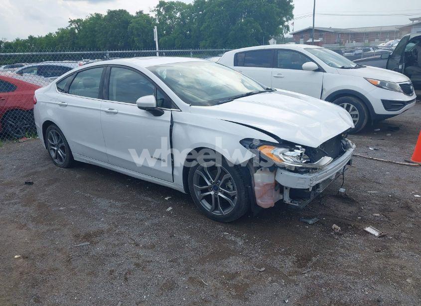 Photo 13 of 2017 Ford Fusion HYBRID SE (VIN 3FA6P0LU7HR287715)