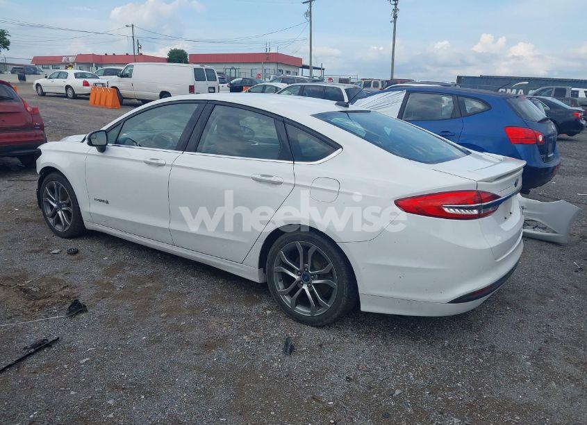 Photo 3 of 2017 Ford Fusion HYBRID SE (VIN 3FA6P0LU7HR287715)