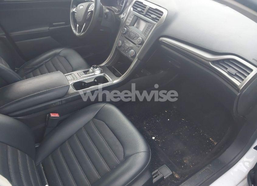 Photo 5 of 2017 Ford Fusion HYBRID SE (VIN 3FA6P0LU7HR287715)