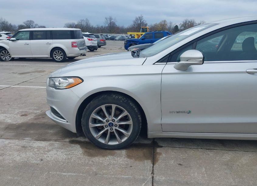 Photo 12 of 2017 Ford Fusion HYBRID SE (VIN 3FA6P0LU7HR296978)