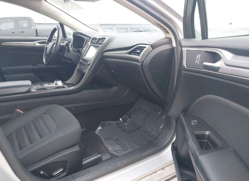 Photo 5 of 2017 Ford Fusion HYBRID SE (VIN 3FA6P0LU7HR296978)