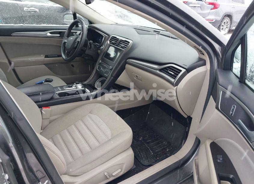 Photo 5 of 2017 Ford Fusion HYBRID SE (VIN 3FA6P0LU7HR319093)