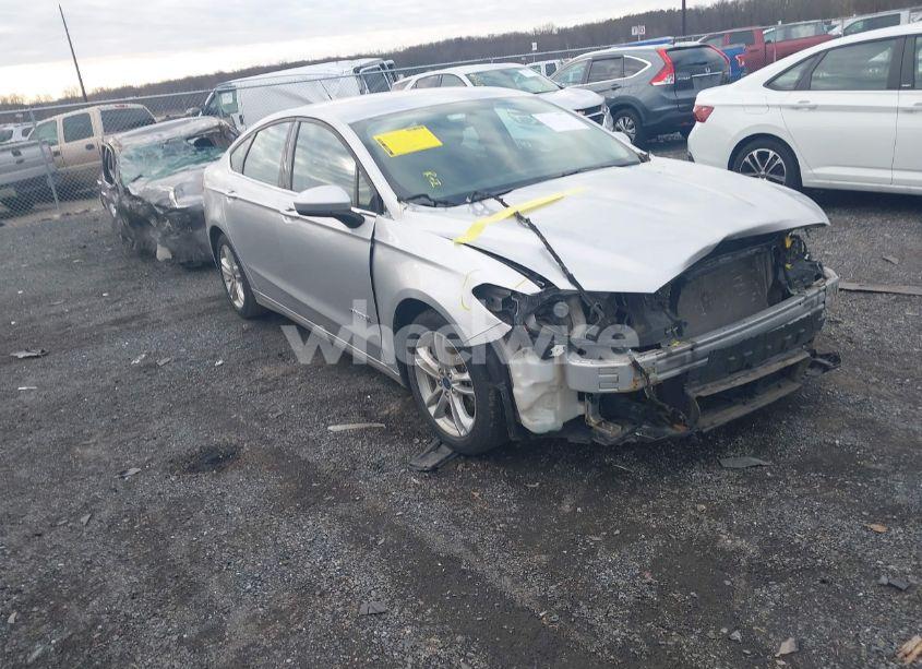 2018 Ford Fusion HYBRID SE (VIN 3FA6P0LU7JR153843) main photo