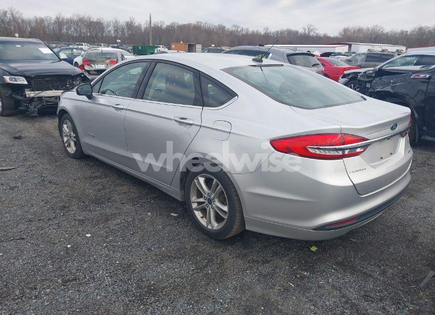 Photo 3 of 2018 Ford Fusion HYBRID SE (VIN 3FA6P0LU7JR153843)