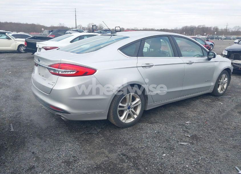 Photo 4 of 2018 Ford Fusion HYBRID SE (VIN 3FA6P0LU7JR153843)