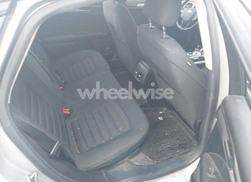 Photo 8 of 2018 Ford Fusion HYBRID SE (VIN 3FA6P0LU7JR153843)