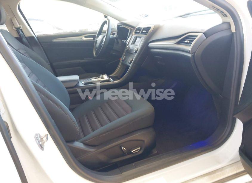 Photo 5 of 2018 Ford Fusion HYBRID SE (VIN 3FA6P0LU7JR197261)