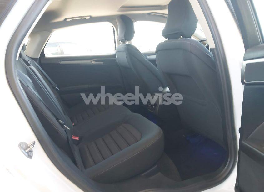 Photo 8 of 2018 Ford Fusion HYBRID SE (VIN 3FA6P0LU7JR197261)