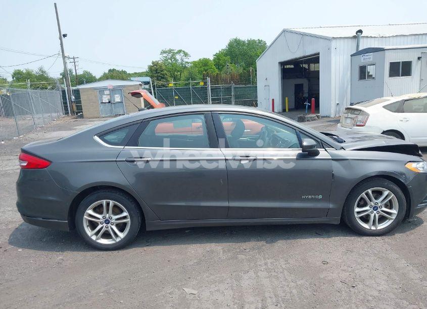 Photo 13 of 2018 Ford Fusion HYBRID SE (VIN 3FA6P0LU7JR234535)