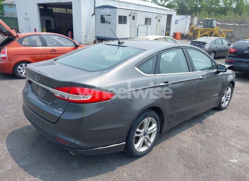 Photo 4 of 2018 Ford Fusion HYBRID SE (VIN 3FA6P0LU7JR234535)