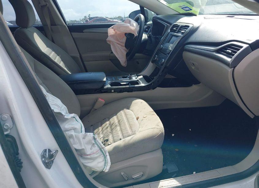 Photo 5 of 2018 Ford Fusion HYBRID SE (VIN 3FA6P0LU7JR261184)