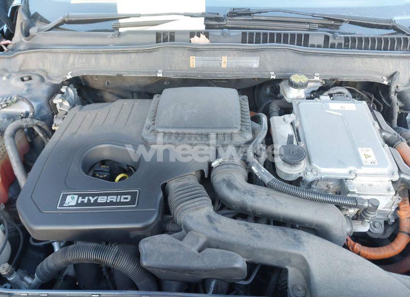 Photo 10 of 2018 Ford Fusion HYBRID SE (VIN 3FA6P0LU7JR269608)