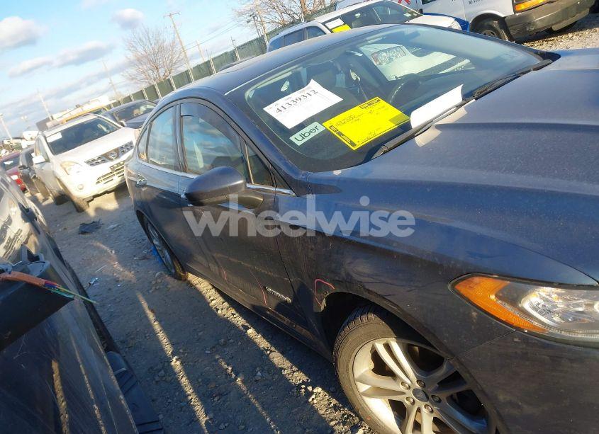 Photo 12 of 2018 Ford Fusion HYBRID SE (VIN 3FA6P0LU7JR269608)