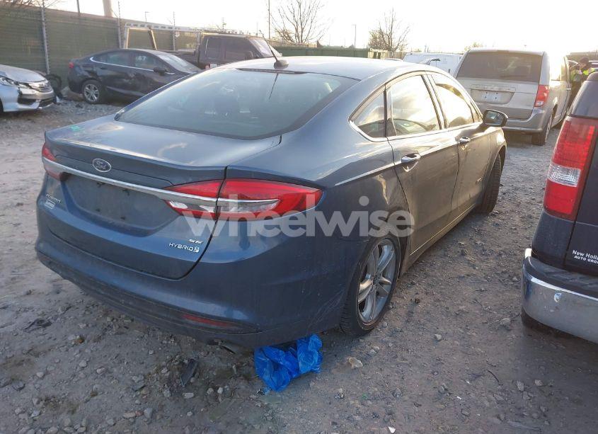Photo 4 of 2018 Ford Fusion HYBRID SE (VIN 3FA6P0LU7JR269608)