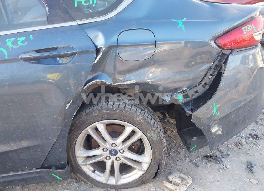 Photo 6 of 2018 Ford Fusion HYBRID SE (VIN 3FA6P0LU7JR269608)