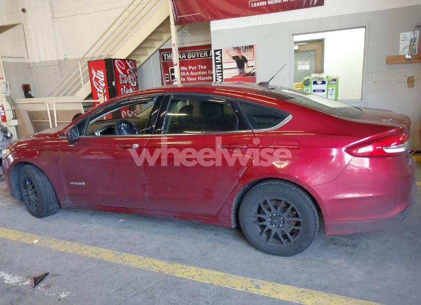 Photo 15 of 2018 Ford Fusion HYBRID SE (VIN 3FA6P0LU7JR274694)