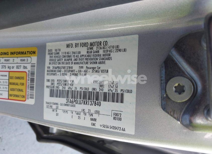 Photo 9 of 2019 Ford Fusion HYBRID SE (VIN 3FA6P0LU7KR137840)