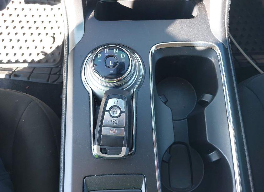 Photo 11 of 2019 Ford Fusion HYBRID SE (VIN 3FA6P0LU7KR220734)