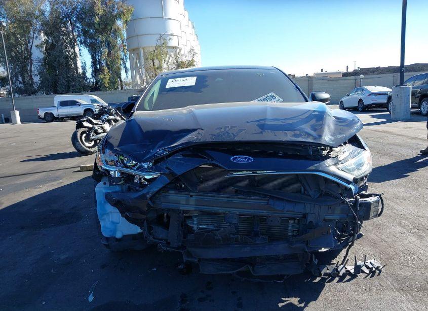 Photo 13 of 2019 Ford Fusion HYBRID SE (VIN 3FA6P0LU7KR220734)