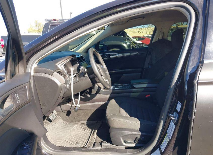 Photo 5 of 2019 Ford Fusion HYBRID SE (VIN 3FA6P0LU7KR220734)