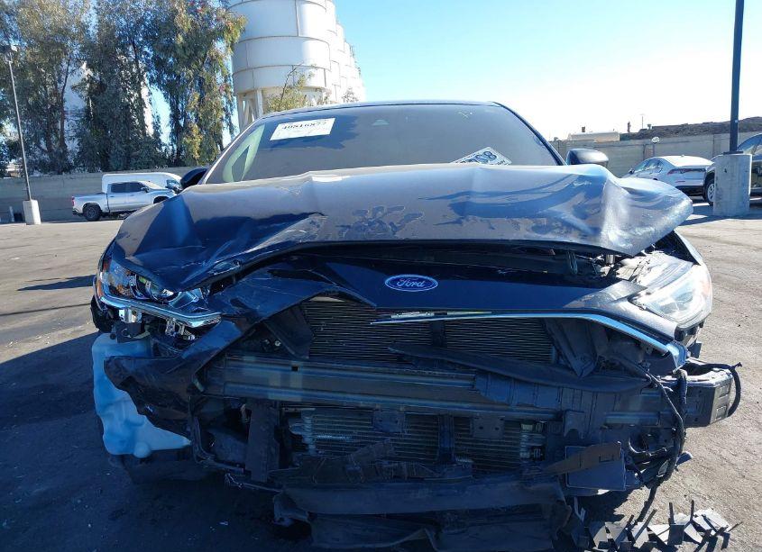 Photo 6 of 2019 Ford Fusion HYBRID SE (VIN 3FA6P0LU7KR220734)