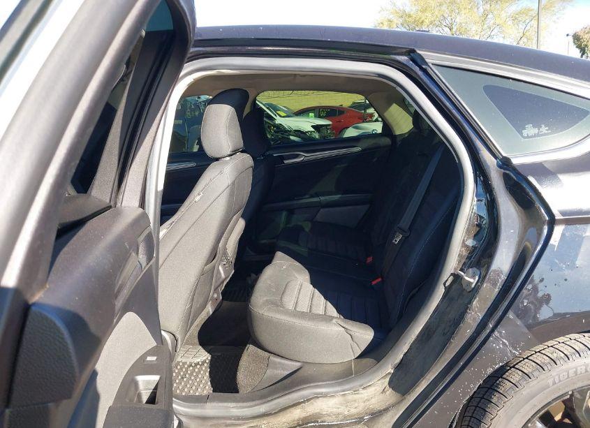 Photo 8 of 2019 Ford Fusion HYBRID SE (VIN 3FA6P0LU7KR220734)