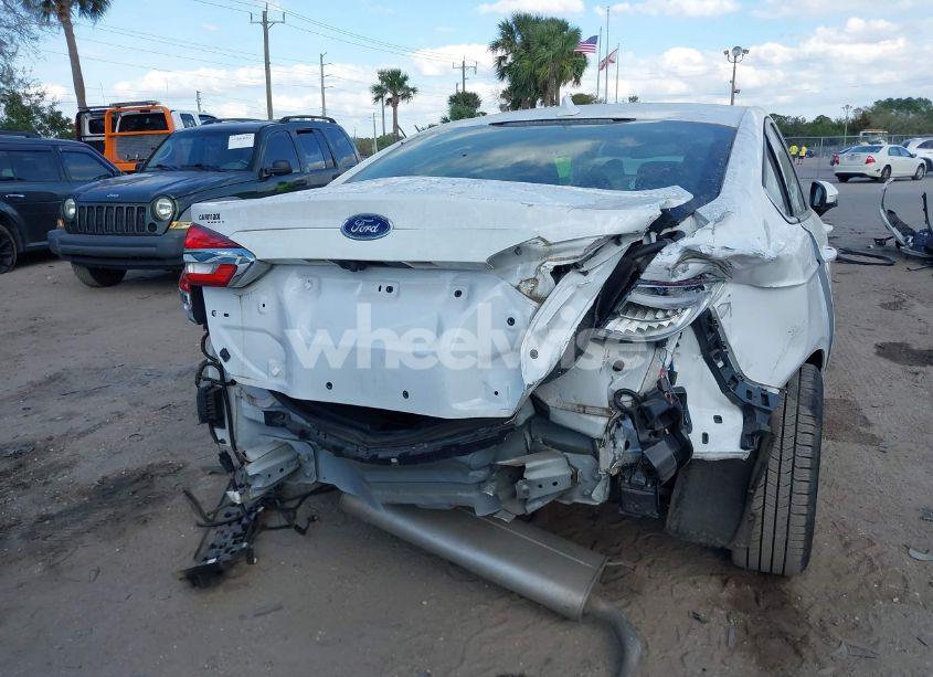Photo 6 of 2019 Ford Fusion HYBRID SE (VIN 3FA6P0LU7KR240949)