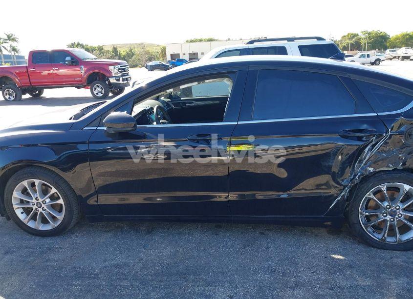 Photo 14 of 2020 Ford Fusion HYBRID SE (VIN 3FA6P0LU7LR103284)