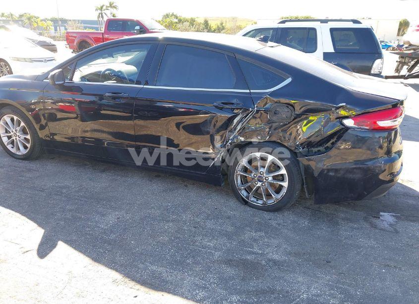 Photo 6 of 2020 Ford Fusion HYBRID SE (VIN 3FA6P0LU7LR103284)