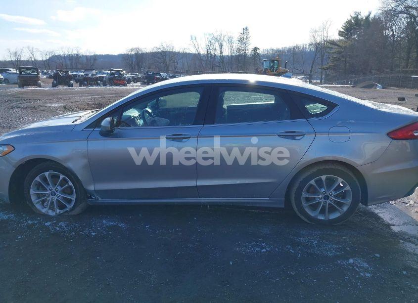 Photo 14 of 2020 Ford Fusion HYBRID SE (VIN 3FA6P0LU7LR123695)