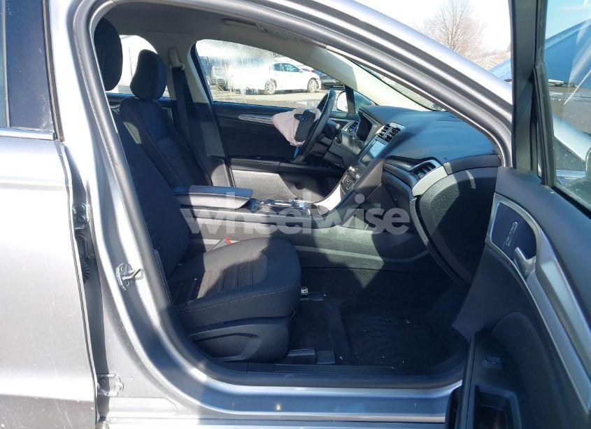 Photo 5 of 2020 Ford Fusion HYBRID SE (VIN 3FA6P0LU7LR123695)