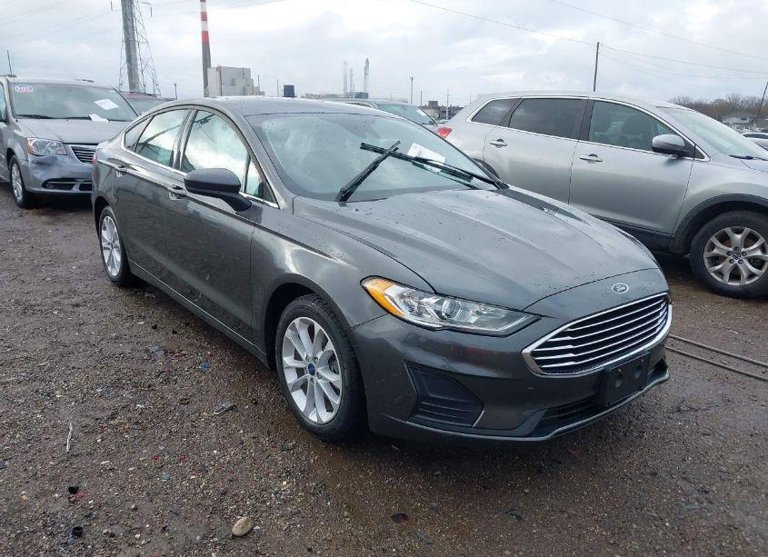 2020 Ford Fusion HYBRID SE (VIN 3FA6P0LU7LR186151) main photo