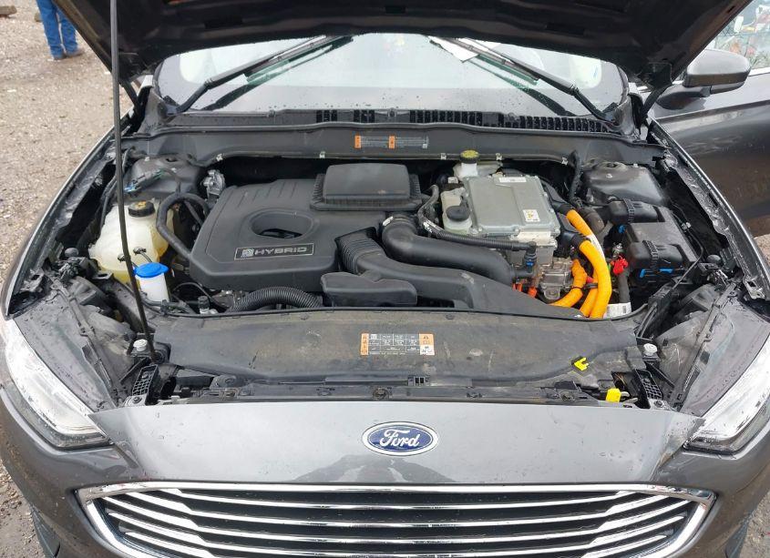 Photo 10 of 2020 Ford Fusion HYBRID SE (VIN 3FA6P0LU7LR186151)