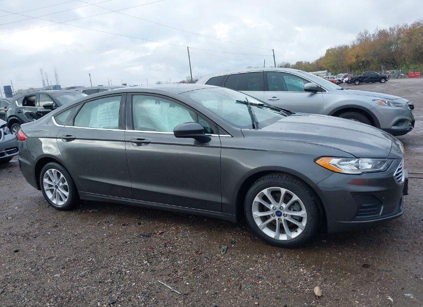 Photo 13 of 2020 Ford Fusion HYBRID SE (VIN 3FA6P0LU7LR186151)