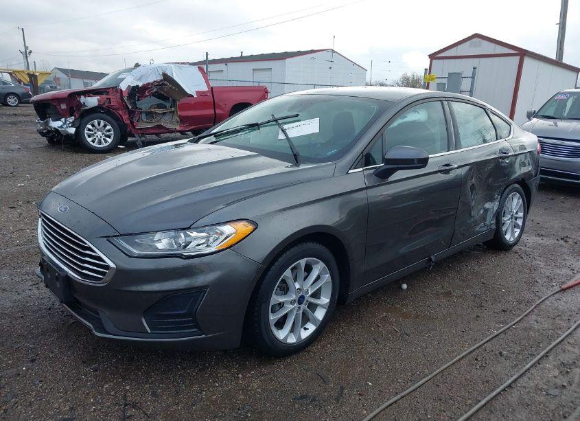 Photo 2 of 2020 Ford Fusion HYBRID SE (VIN 3FA6P0LU7LR186151)