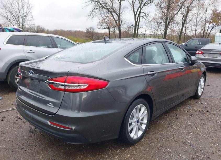 Photo 4 of 2020 Ford Fusion HYBRID SE (VIN 3FA6P0LU7LR186151)