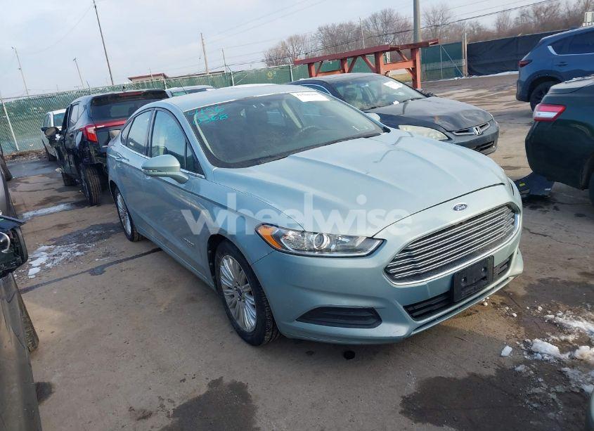 2013 Ford Fusion HYBRID SE (VIN 3FA6P0LU8DR162202) main photo