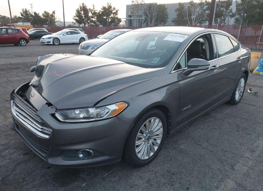 Photo 2 of 2013 Ford Fusion HYBRID SE (VIN 3FA6P0LU8DR257570)