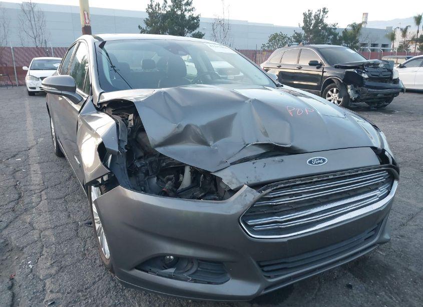 Photo 6 of 2013 Ford Fusion HYBRID SE (VIN 3FA6P0LU8DR257570)