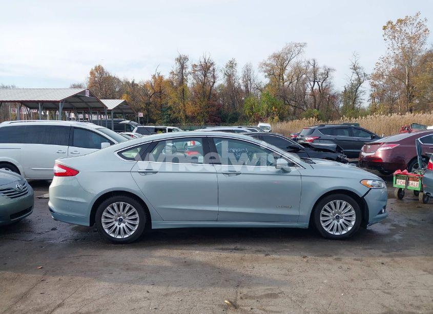 Photo 13 of 2013 Ford Fusion HYBRID SE (VIN 3FA6P0LU8DR302393)