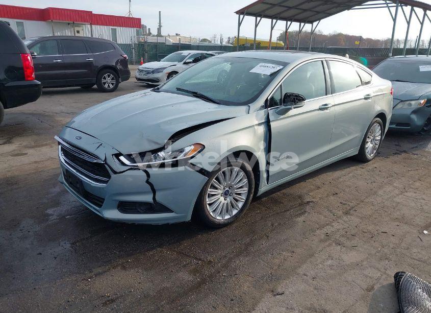 Photo 2 of 2013 Ford Fusion HYBRID SE (VIN 3FA6P0LU8DR302393)