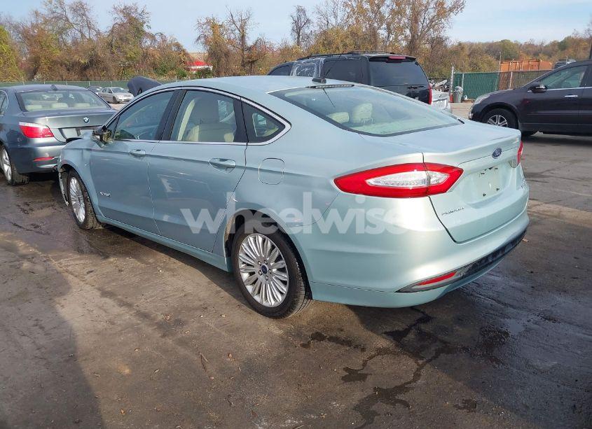 Photo 3 of 2013 Ford Fusion HYBRID SE (VIN 3FA6P0LU8DR302393)