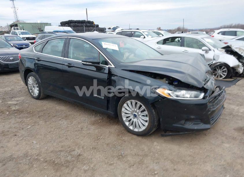 2014 Ford Fusion HYBRID SE (VIN 3FA6P0LU8ER107119) main photo