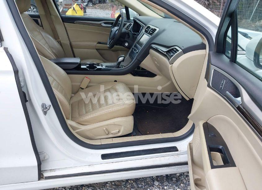 Photo 5 of 2014 Ford Fusion HYBRID SE (VIN 3FA6P0LU8ER167840)