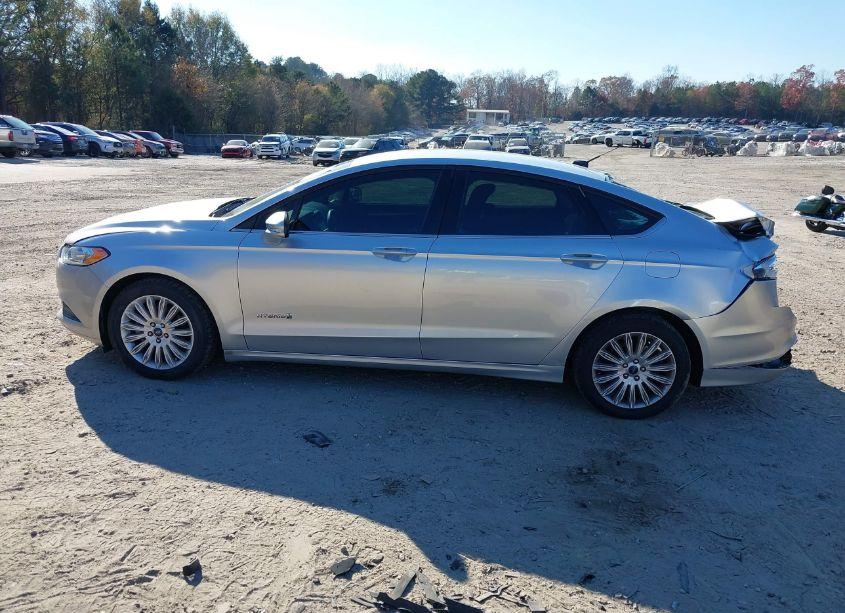 Photo 15 of 2014 Ford Fusion HYBRID SE (VIN 3FA6P0LU8ER182063)