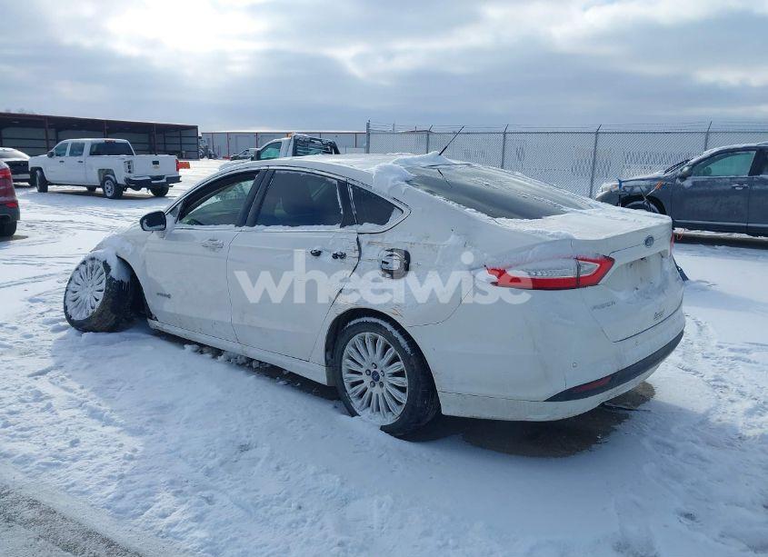 Photo 3 of 2014 Ford Fusion HYBRID SE (VIN 3FA6P0LU8ER192043)