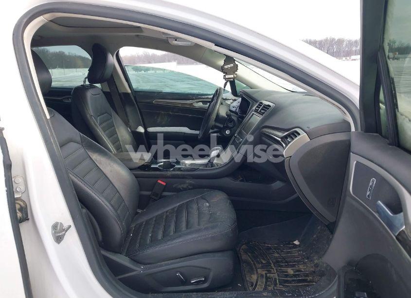 Photo 5 of 2014 Ford Fusion HYBRID SE (VIN 3FA6P0LU8ER192043)