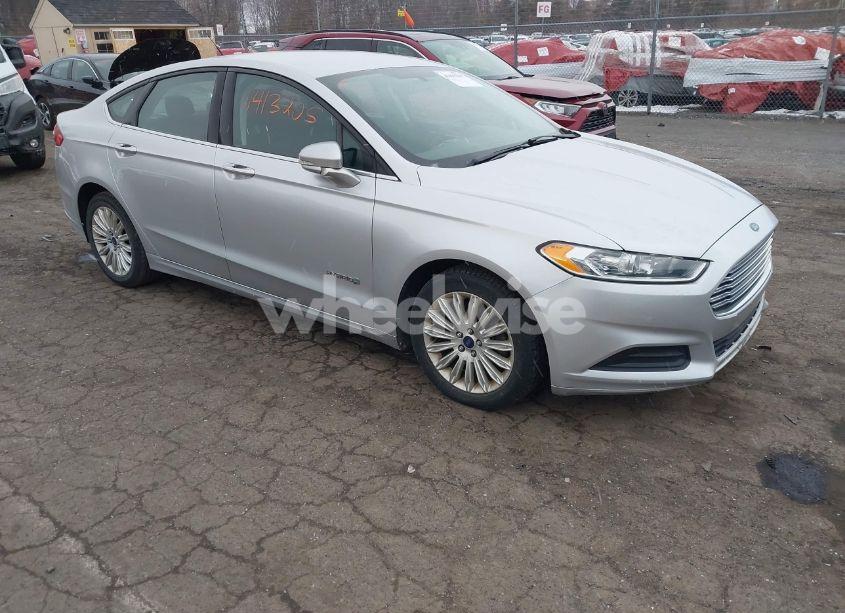 2014 Ford Fusion HYBRID SE (VIN 3FA6P0LU8ER310415) main photo