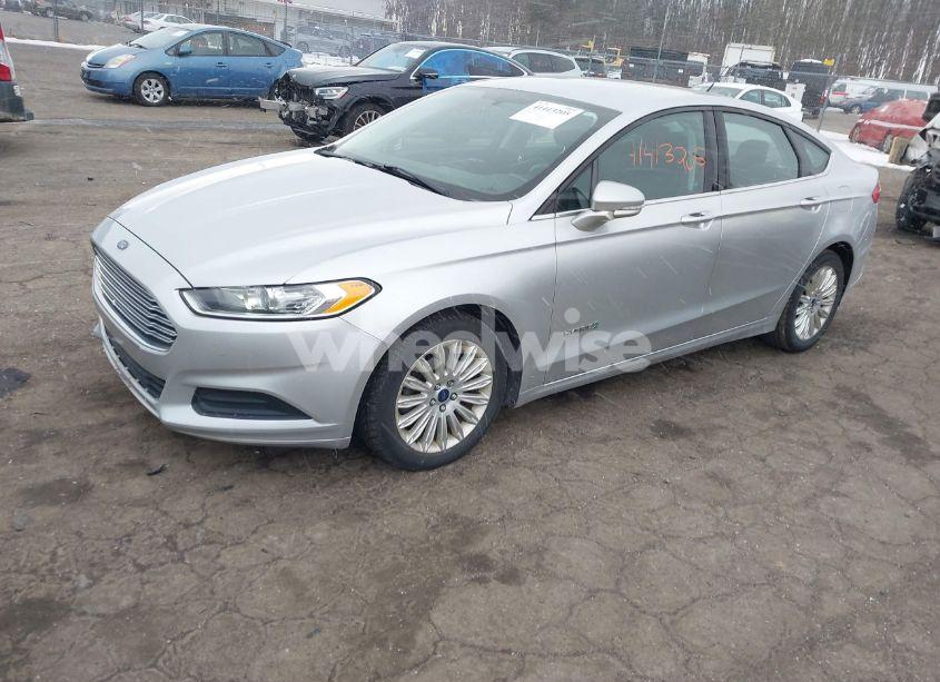 Photo 2 of 2014 Ford Fusion HYBRID SE (VIN 3FA6P0LU8ER310415)