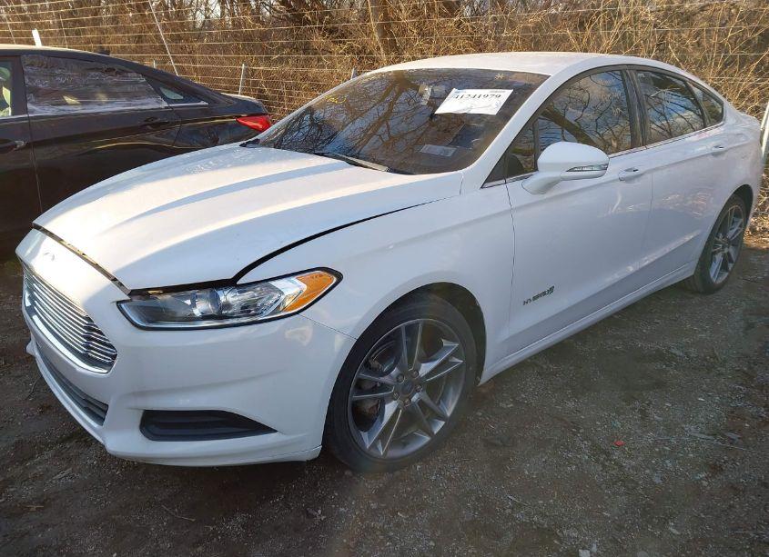 Photo 2 of 2014 Ford Fusion HYBRID SE (VIN 3FA6P0LU8ER319504)
